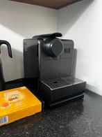 Nespresso DeLonghi koffiemachine met melkopschuimer, Witgoed en Apparatuur, Koffiezetapparaten, Koffiepads en cups, Gebruikt, Koffiemachine
