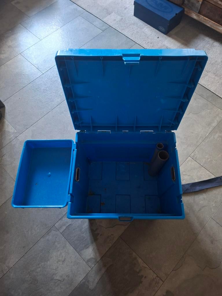 Shakespeare vis box met aasbak, Ophalen of Verzenden, Zo goed als nieuw, Overige typen