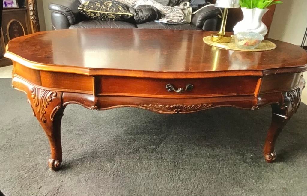 Salon tafel, Ophalen