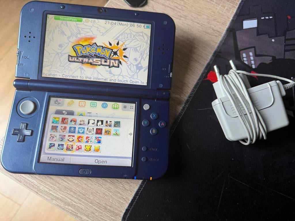 New Nintendo 3DS XL - Blauw met games en oplader, Spelcomputers en Games, Spelcomputers | Nintendo 2DS en 3DS, Blauw, 3DS XL, Ophalen of Verzenden