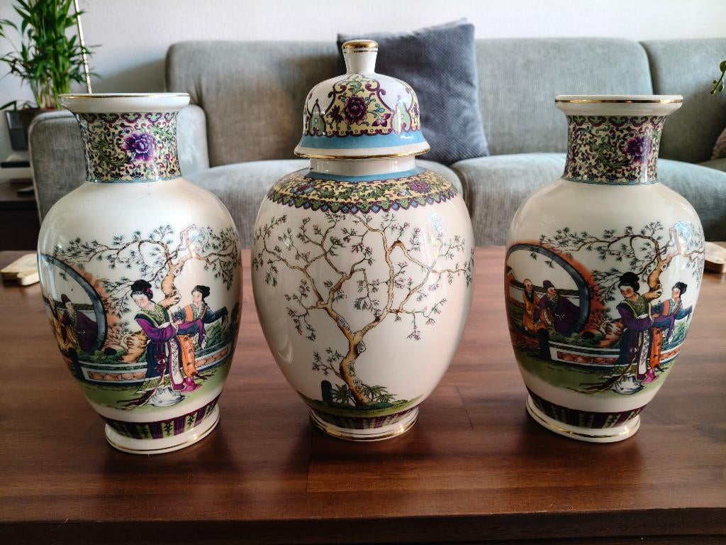 Kastset: Chinese vazen, Wit, Aardewerk of Porselein, Ophalen of Verzenden, Zo goed als nieuw