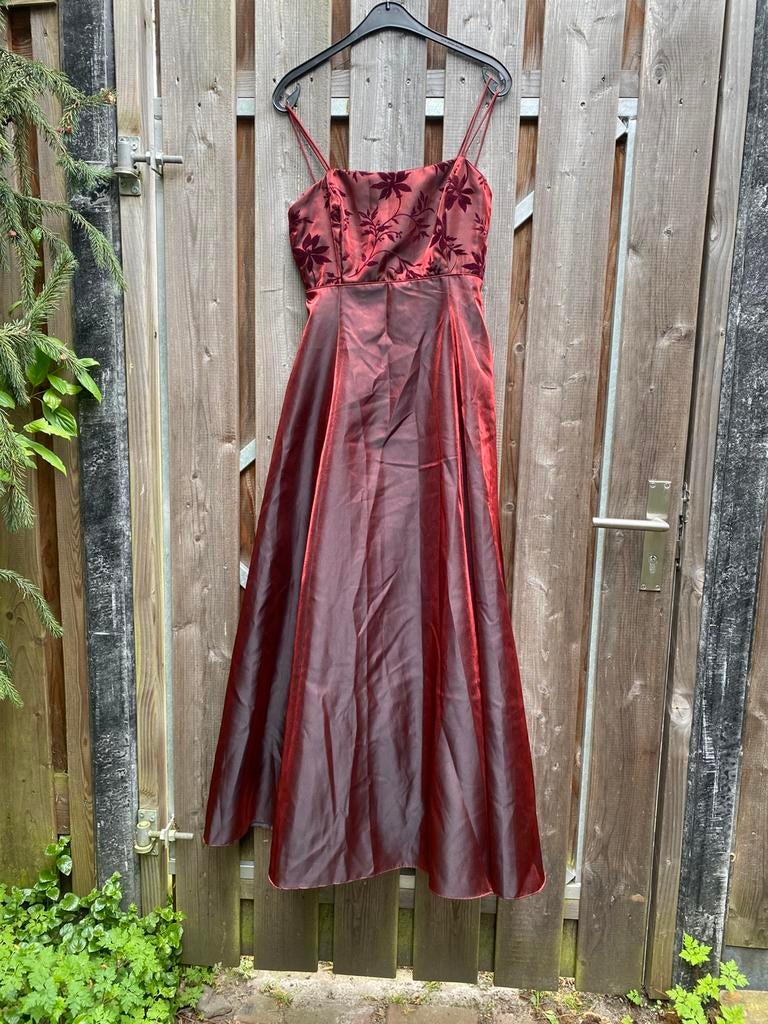 Lenovia ( VS) vintage galajurk, avondjurk bordeauxrood, S, Galajurk, Ophalen of Verzenden, Zo goed als nieuw, Maat 36 (S)