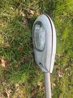 straatlantaarnpaal met armatuur, Ophalen, Gebruikt