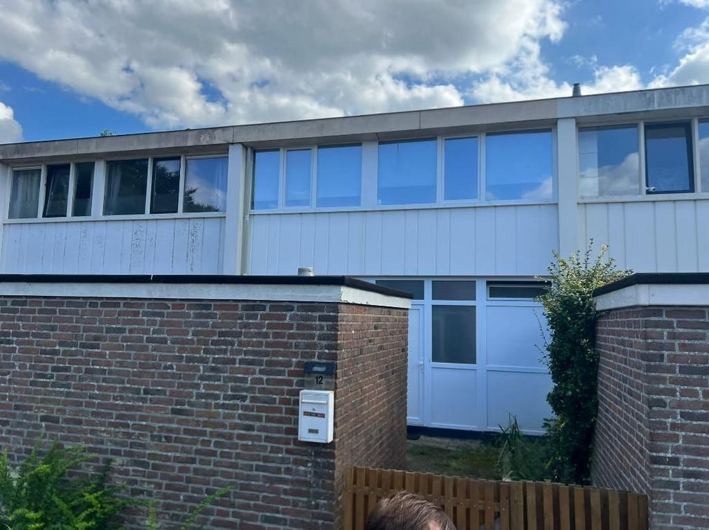 Eengezinswoning te huur Emmen, Huizen en Kamers, Direct bij eigenaar, 5 kamers, Tussenwoning, Emmen