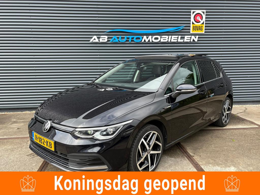 Volkswagen Golf 1.5 eTSI Style AUTOMAAT/STOELMASSAGE/PANO, Auto's, Volkswagen, Euro 6, 150 pk, Zwart, Origineel Nederlands