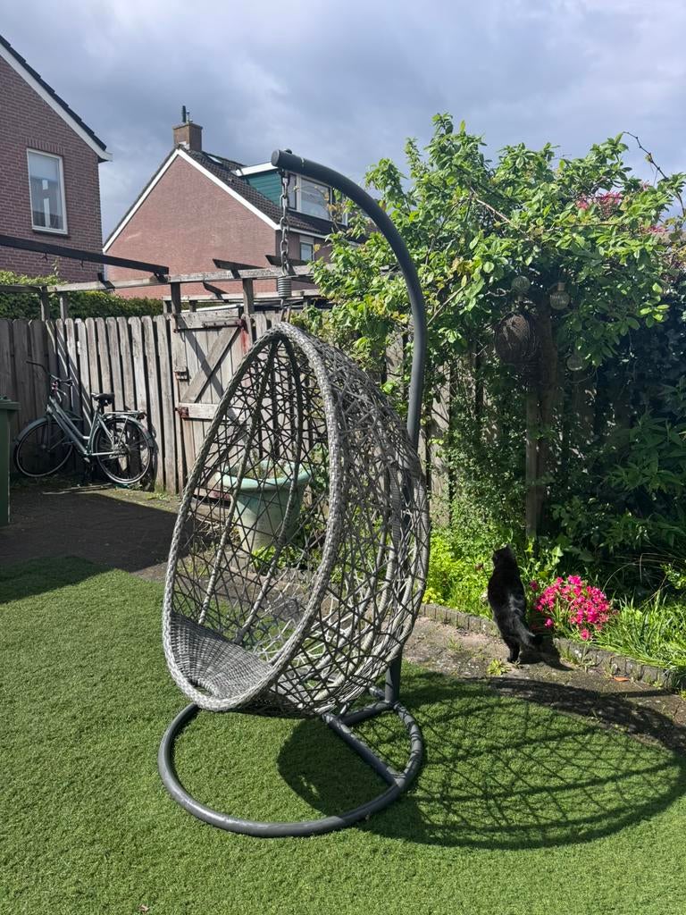 Hangstoel eivorm met standaard, Tuin en Terras, Ophalen, Gebruikt, Kunststof