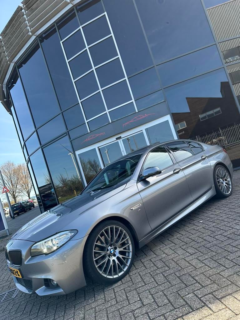BMW 5-Serie 530d 2015 TOP STAAT!, Auto's, Automaat, Achterwielaandrijving, Leder, Diesel