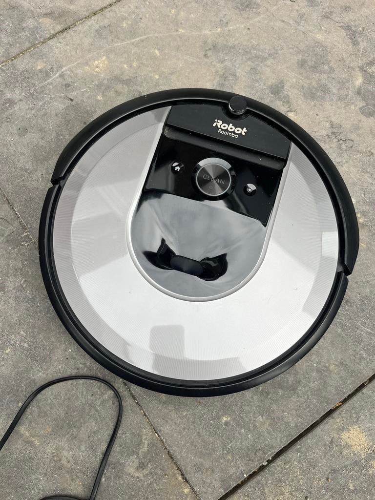 Roomba i7, Witgoed en Apparatuur, Stofzuigers, Ophalen, Gebruikt, Reservoir, Robotstofzuiger
