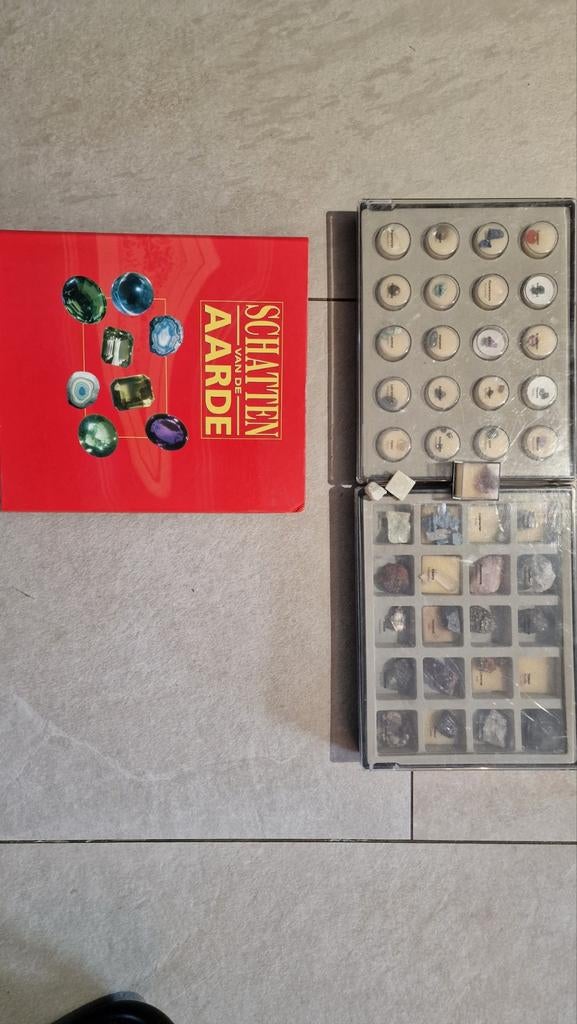 Schatten van de aarde mineralen en edelstenen, Verzamelen, Ophalen of Verzenden