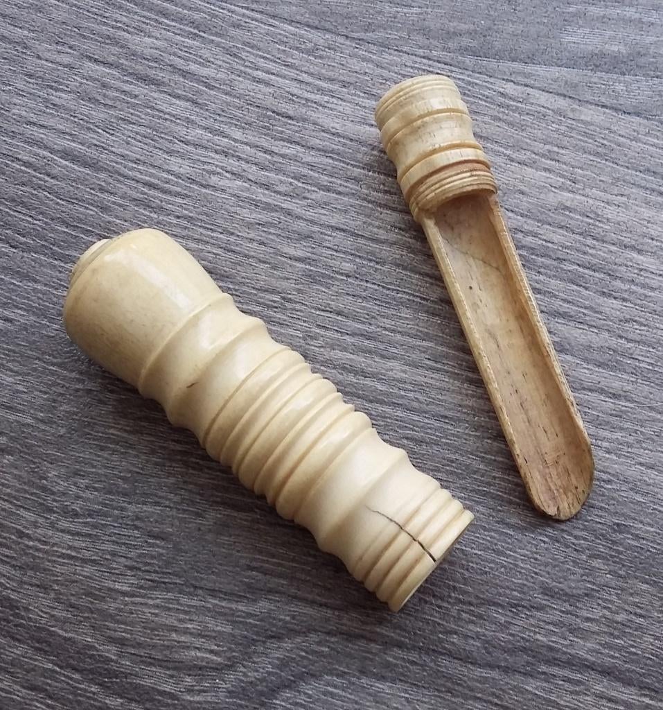 17 - 18 de eeuw Kruitbus Kruitkoker Kruithoorn Geweer, Ophalen of Verzenden