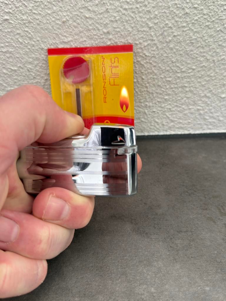 Ronson Varaflame in perfecte staat!, Ophalen of Verzenden, Zo goed als nieuw, Aansteker
