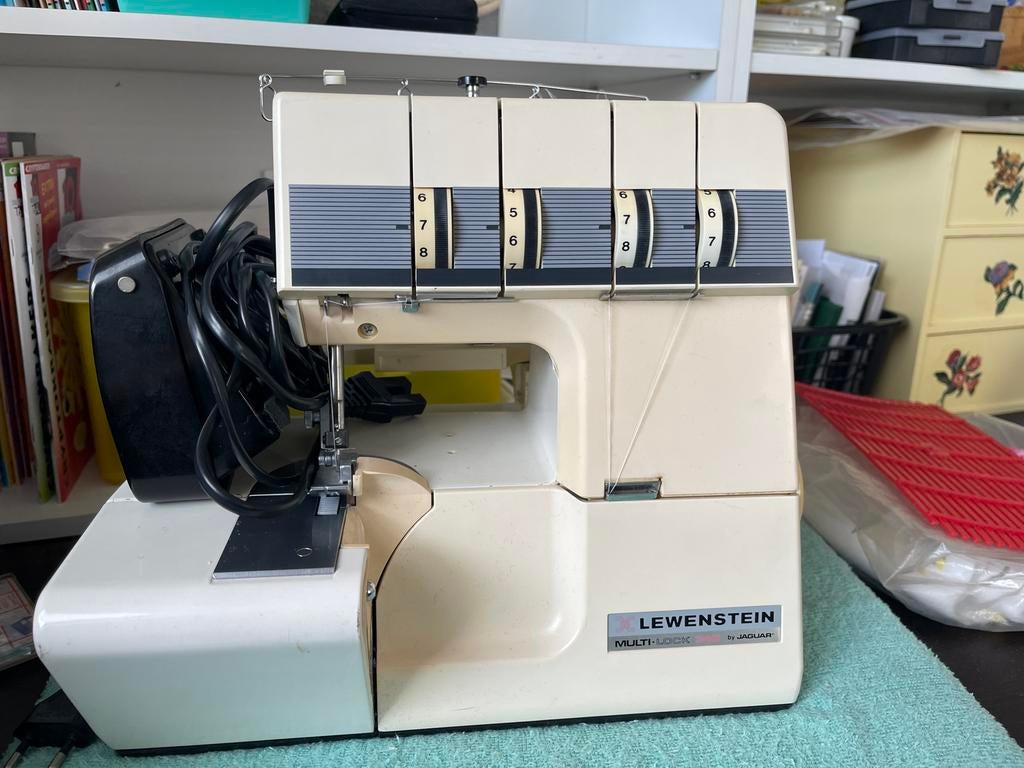 Lewenstein lockmachine, Hobby en Vrije tijd, Naaimachines en Toebehoren, Ophalen, Gebruikt, Lockmachine, Lewenstein