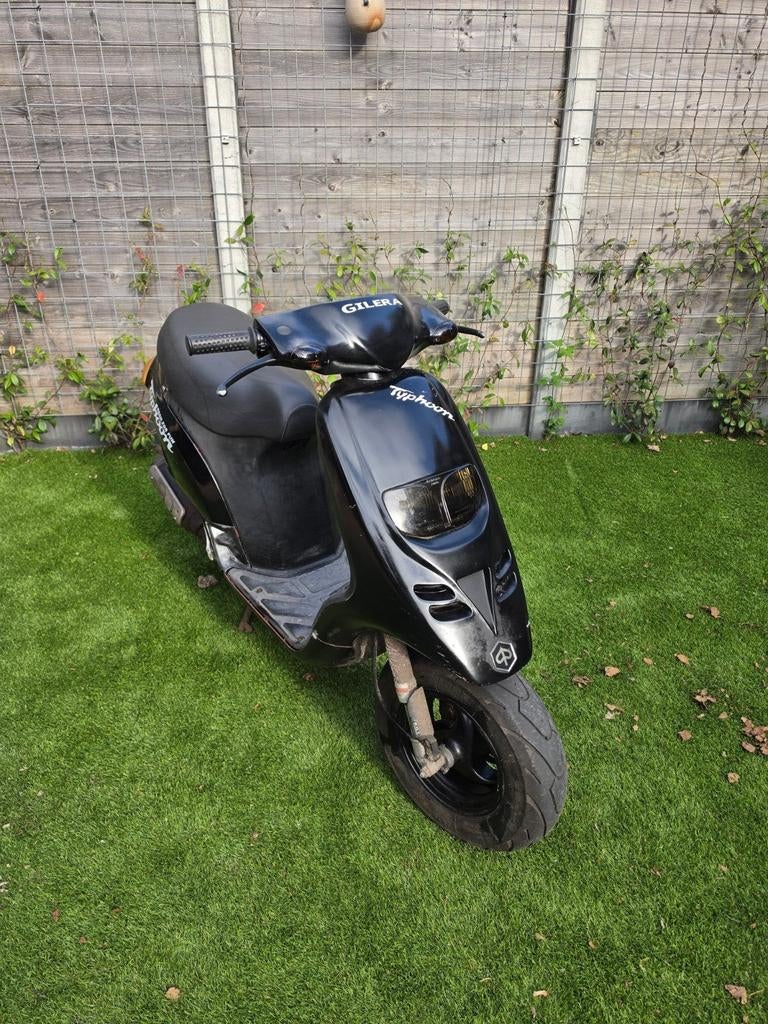 Gilera puch Typhoon Scooter - Zwart, Ophalen, Gebruikt, Maximaal 45 km/u, Gilera