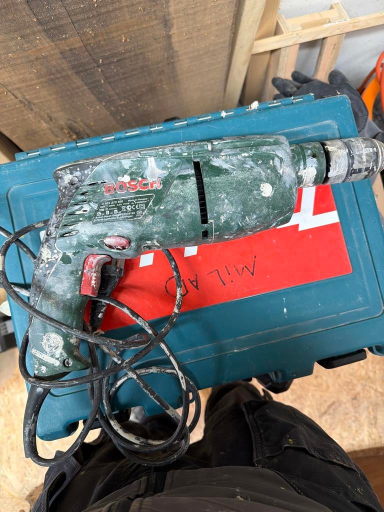 Bosch Boormachine - Made in Hungary - 701W, Ophalen, Gebruikt, 600 watt of meer, Boormachine