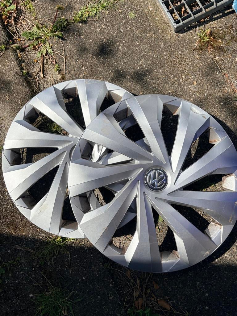 Volkswagen 5K0071455 wieldop 15 inch in briljant zilver, aantal 4
