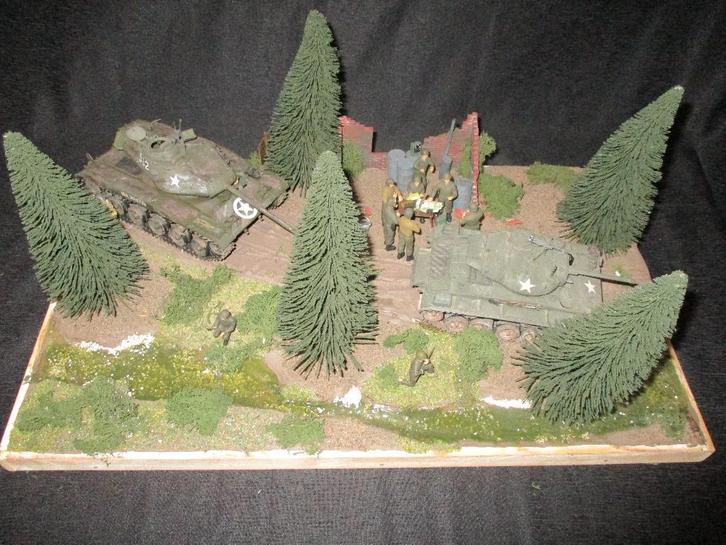 H-36,DIORAMA 1-35,Amerikaanse 9de pantserdivisie REMAGEN 194, Hobby en Vrije tijd, Modelbouw | Figuren en Diorama's, Gebruikt