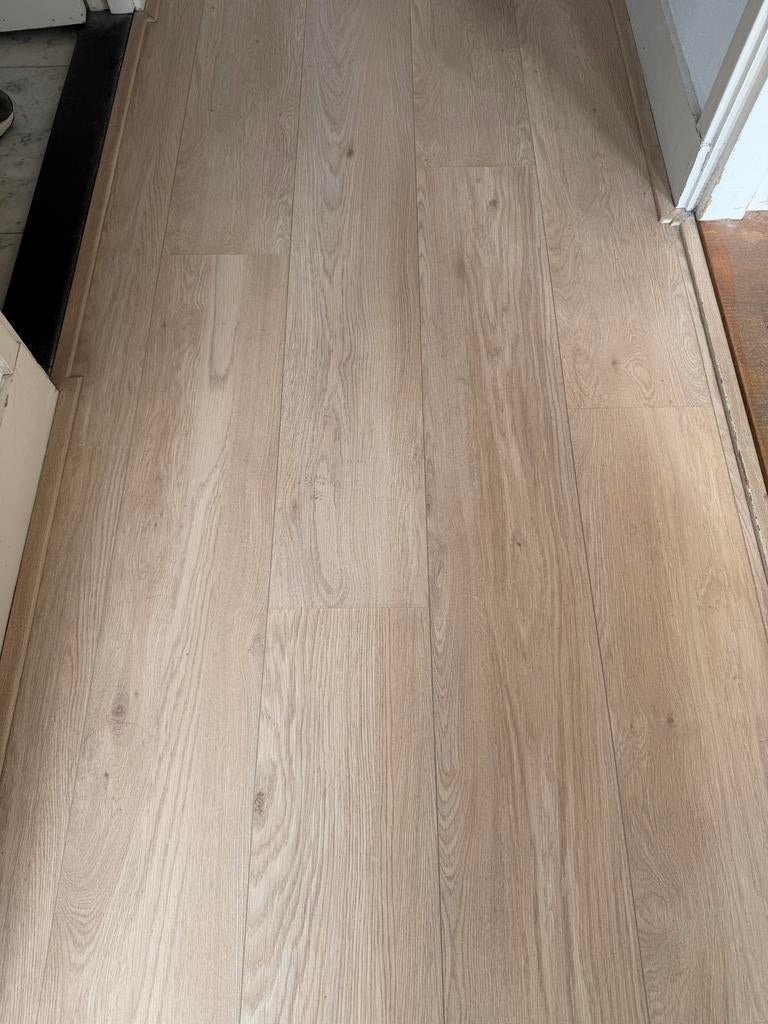 Gratis af te halen: Licht eiken laminaat, Ophalen, Gebruikt, Beige, 10 tot 25 m²