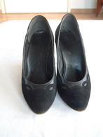 keurige vintage zwarte jaren 70 hak schoenen maat 5  1/2, Kleding | Dames, Schoenen, Ophalen of Verzenden, Zo goed als nieuw, Zwart