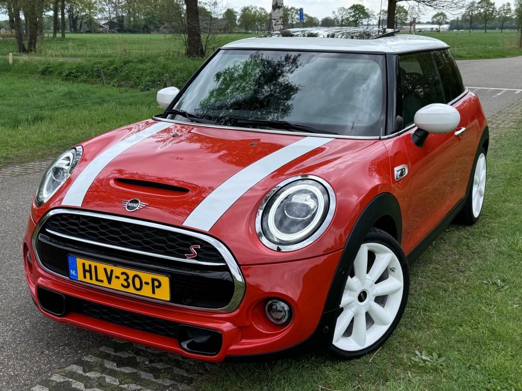Mini COOPER S 192PK / JCW STUURWIEL / PANORAMADAK / 18 INCH, Auto's, 15 km/l, Gebruikt, Huisgarantie, Met garantie (alle)
