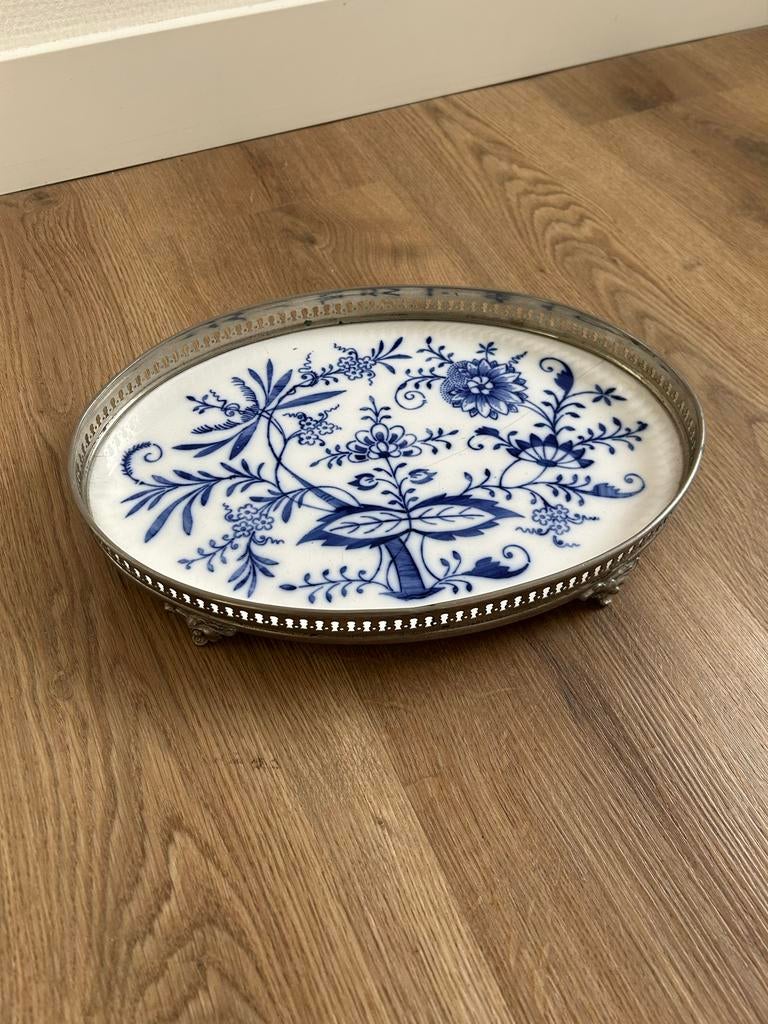 Ovaal Zwiebelmuster dienblad met metalen rand, Ophalen, Gebruikt, Ovaal, Metaal