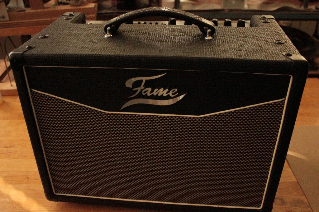 Fame AC30R, Muziek en Instrumenten, Versterkers | Bas en Gitaar, Ophalen, Gebruikt, Gitaar, Minder dan 50 watt