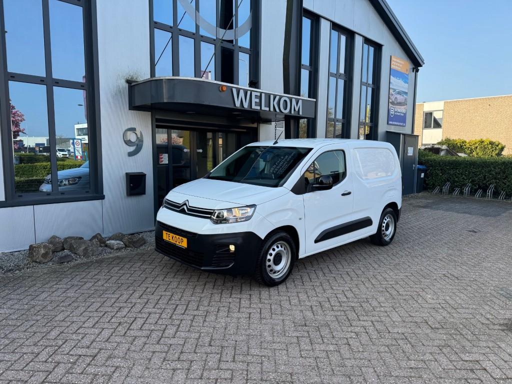 Opel Combo-e 136pk 50KWh 3-pers, Navi, Camera, PDC, Cruisecn, Automaat, 136 pk, Gebruikt, Wit