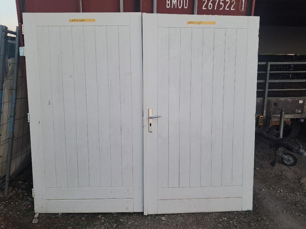 Dubbele hardhouten garage deuren / poort, Doe-het-zelf en Verbouw, Deuren en Horren, Gebruikt, Garagedeur, 200 tot 215 cm, Hout