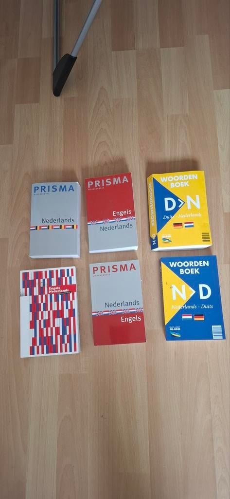 Schoolboeken kapper en schoonheidsspecialist, Boeken, Ophalen of Verzenden, Zo goed als nieuw, Overige niveaus