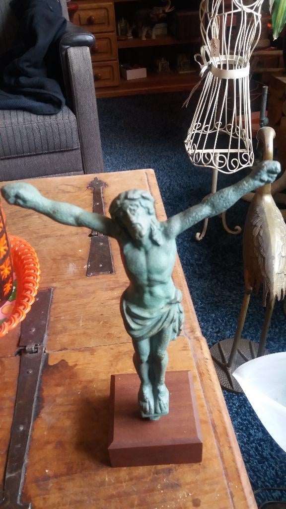 gietijzeren jezus beeld op houten voet, Ophalen of Verzenden