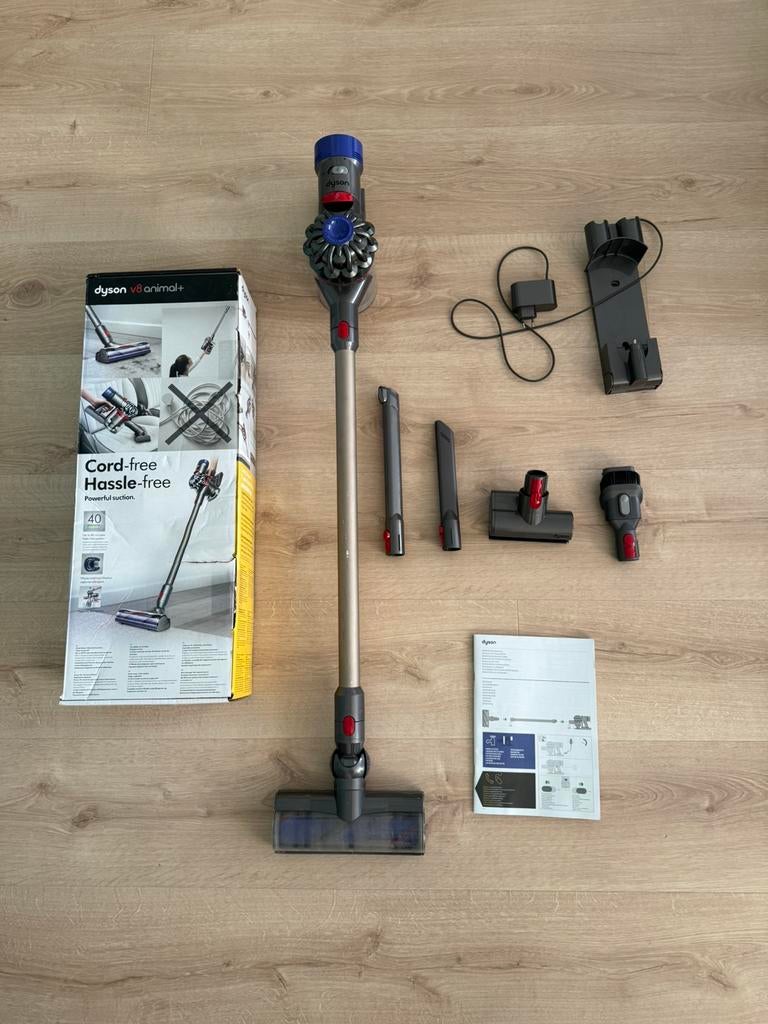 Dyson V8 Animal+ steelstofzuiger in goede staat, Ophalen of Verzenden, Gebruikt, Stofzuiger