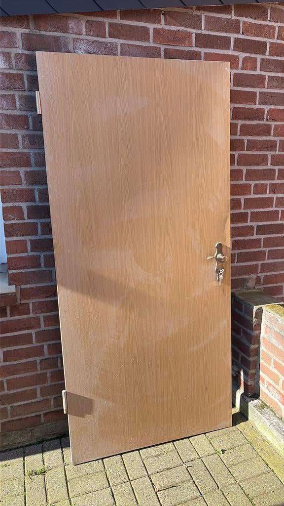 Gratis opdekdeur, Doe-het-zelf en Verbouw, Deuren en Horren, Ophalen, Zo goed als nieuw, Buitendeur, 200 tot 215 cm