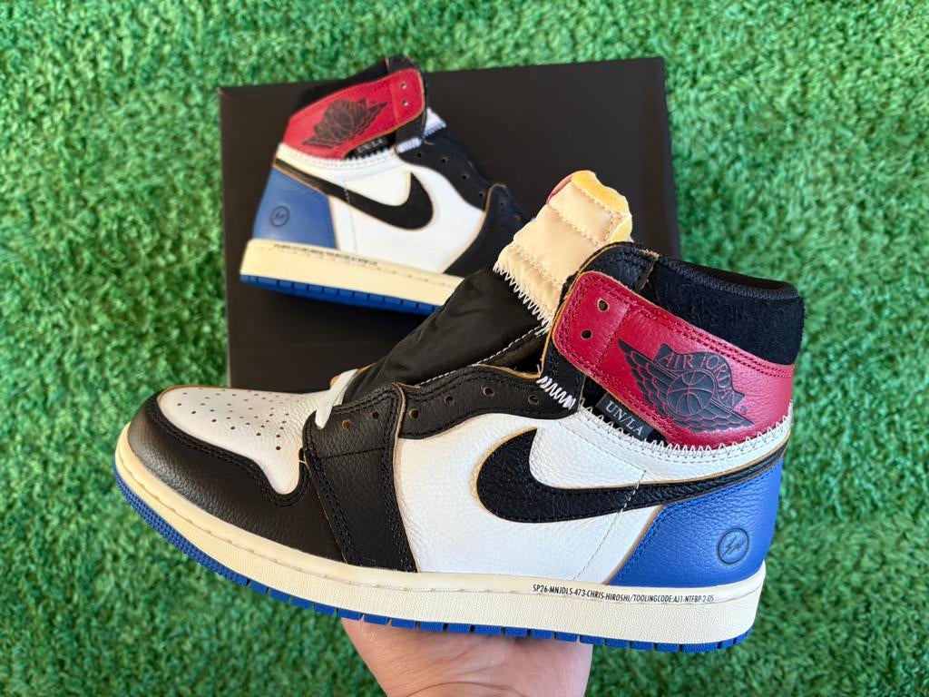 Nike Jordan 1 Fragment x Union LA Varsity Red Sport Royal, Kleding | Heren, Schoenen, Overige kleuren, Nieuw, Ophalen of Verzenden