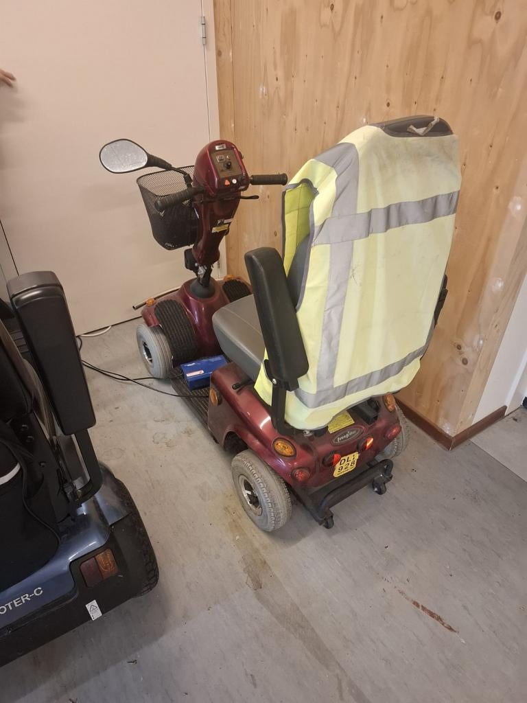 Tekoop scootmobiel van het merk Freerider, Diversen, Brommobielen en Scootmobielen, Ophalen, Gebruikt, 16 km/u of meer