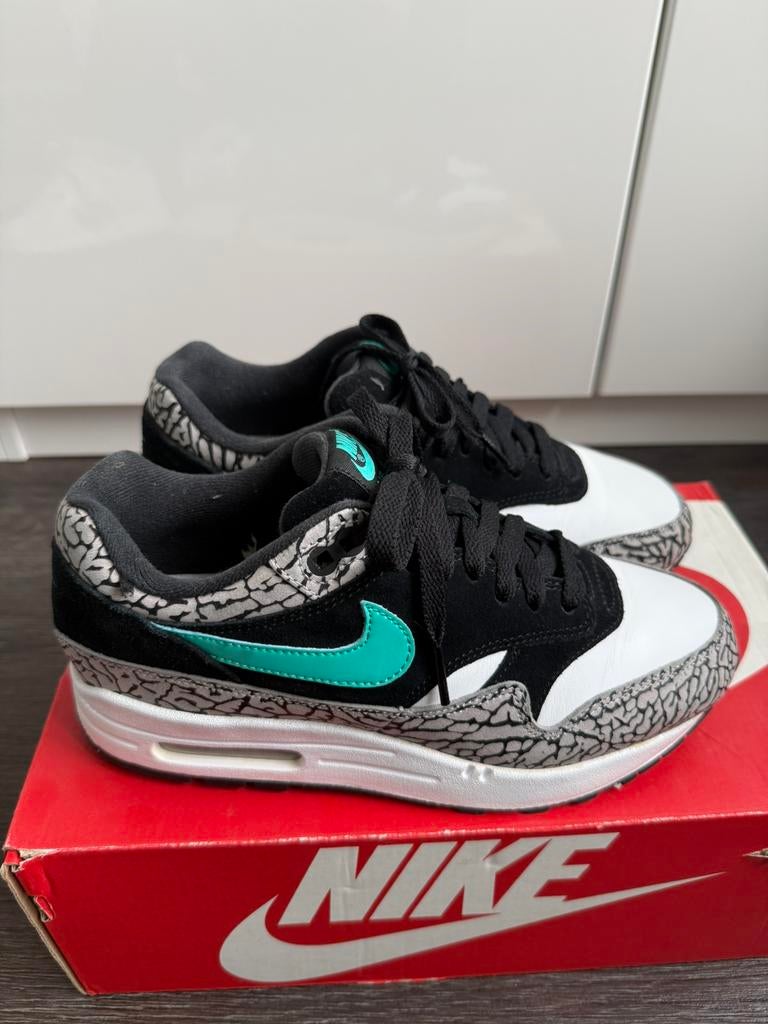 Nike air max 1 elephant 2017 - 38,5, Kleding | Heren, Schoenen, Ophalen of Verzenden, Zo goed als nieuw, Overige kleuren