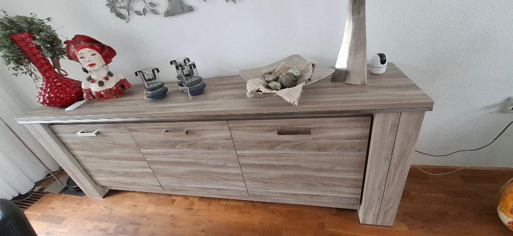 dressoir + eettafel en 6 stoelen, Ophalen, Zo goed als nieuw, 4 tot 6 stoelen
