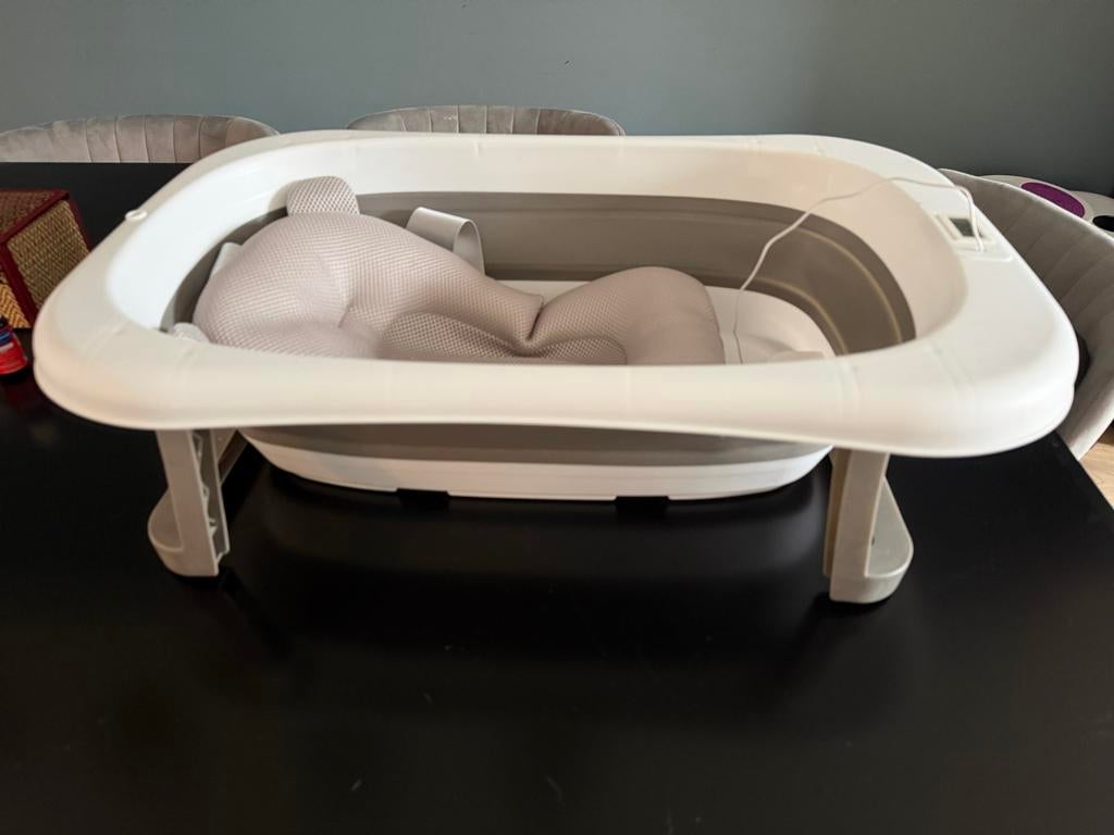 Baby badje met badzitje en thermometer, Kinderen en Baby's, Ophalen of Verzenden, Zo goed als nieuw, Badje, Overige merken