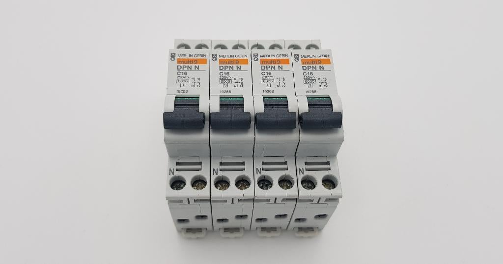 Merlin Gerin Groepenkast Automaat DPN N C16 230V 2P (4x), Gebruikt, Onbekend, Ophalen of Verzenden, Onbekend