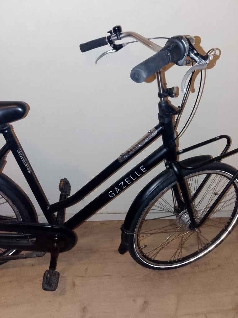Gazelle fiets, zwart, in goede staat, Fietsen en Brommers, Gebruikt, Velgrem, Versnellingen, Ophalen of Verzenden