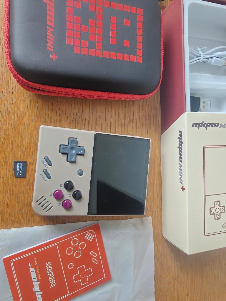 Miyoo mini plus 128gb orgineel met case, Spelcomputers en Games, Spelcomputers | Nintendo Game Boy, Ophalen of Verzenden, Zo goed als nieuw