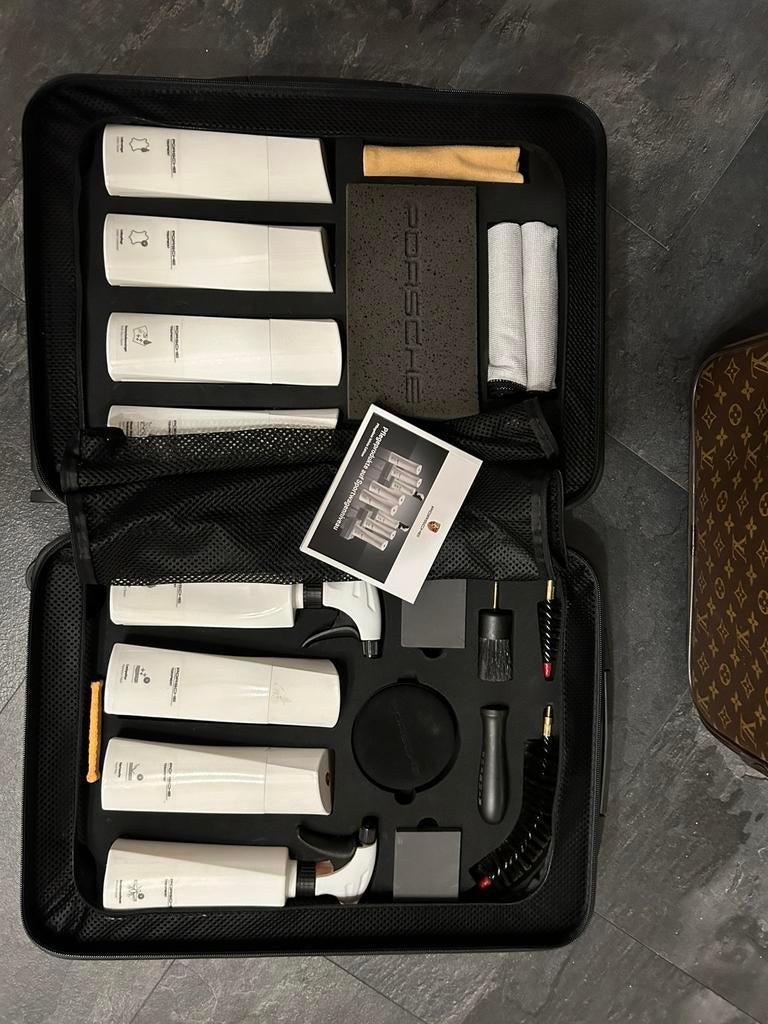 Rimowa porsche, white edition , poets koffer, Ophalen of Verzenden, Zo goed als nieuw