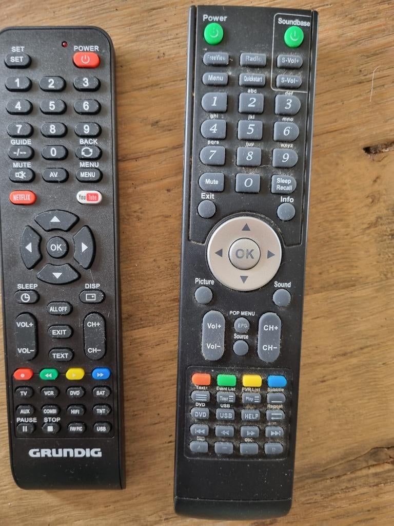 Afstandsbedieningen Grundig en ?, Audio, Tv en Foto, Ophalen of Verzenden, Gebruikt, Origineel