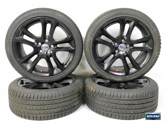 Sportvelgenset + winterbanden van een Volvo V50, Auto-onderdelen, Banden en Velgen, Gebruikt, -, -, Ophalen of Verzenden