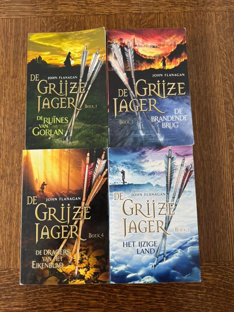 Grijze Jager - Boek 1 t/m 4, Boeken, Ophalen of Verzenden, Zo goed als nieuw