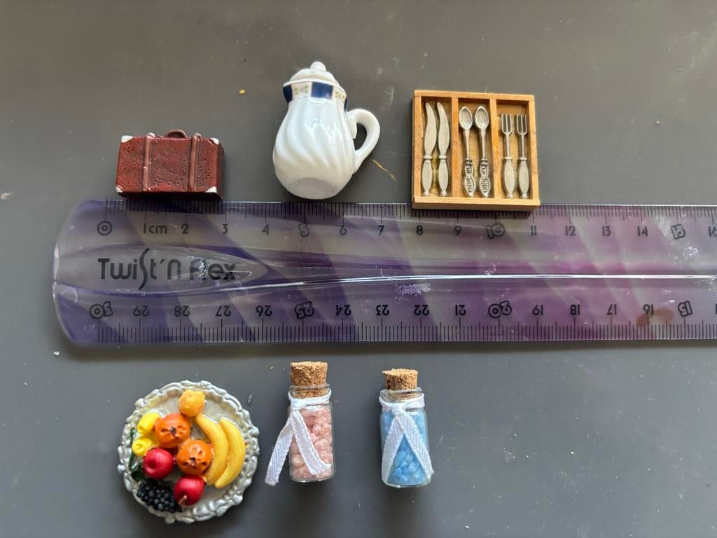 Leuke miniatuurtjes voor een poppenhuis, Verzamelen, Poppenhuizen en Toebehoren, Gebruikt, Decoratie, Ophalen of Verzenden