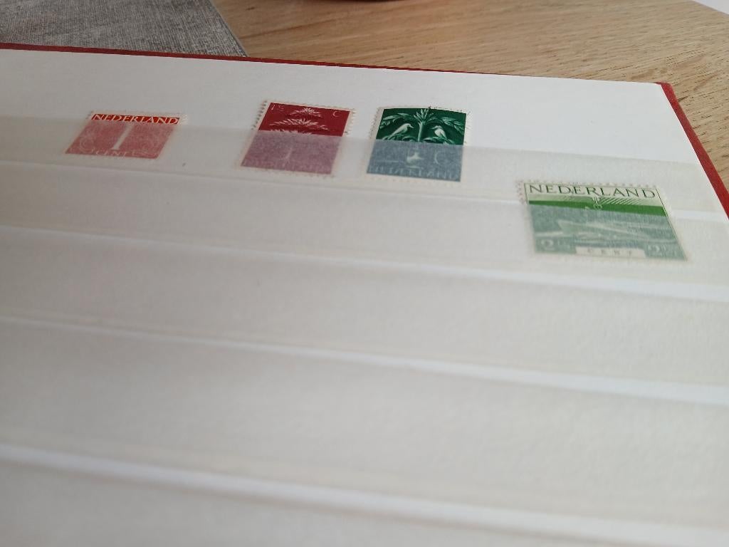 Postzegelboek met postfrisse gulden zegels, Ophalen of Verzenden, Na 1940, Postfris