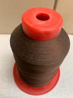 Bruin Polyester naaigaren dikte 40/3 25 stuks, Ophalen of Verzenden, Nieuw, Garen of Naald(en)