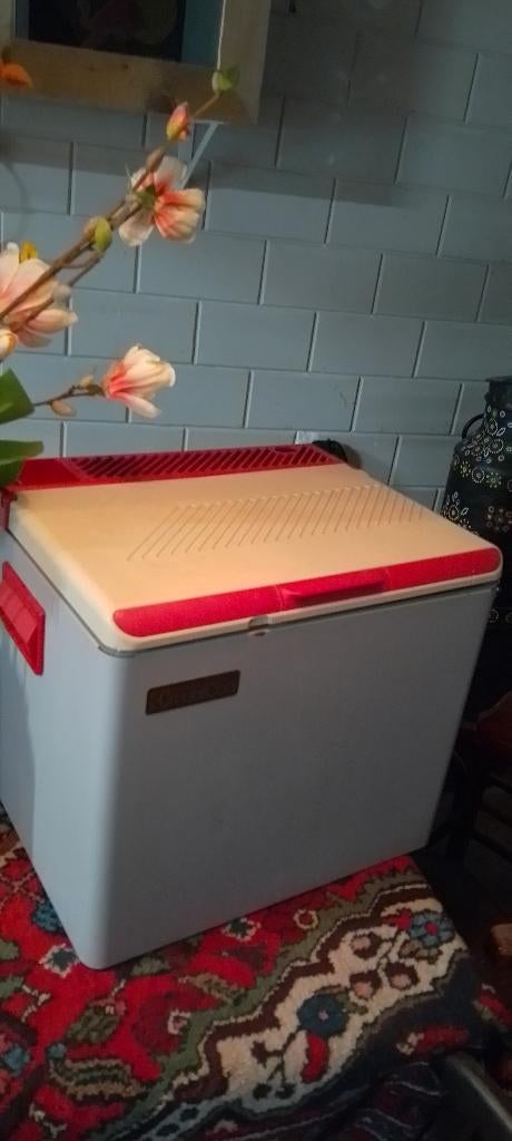 Campingkoelkast    12 volt/220/gas, Caravans en Kamperen, Ophalen, Gebruikt, Koelbox, Elektrisch