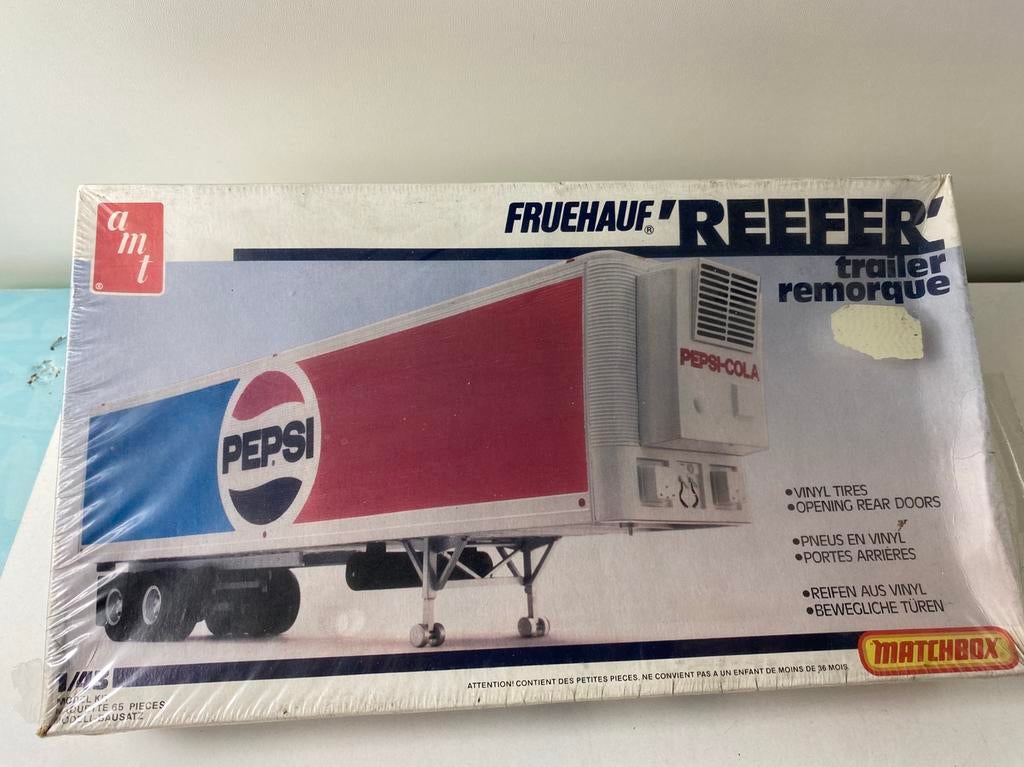 1:43 Fruehauf reefer-AMT- bouwdoos, Ophalen of Verzenden, Zo goed als nieuw, Auto, Overige merken