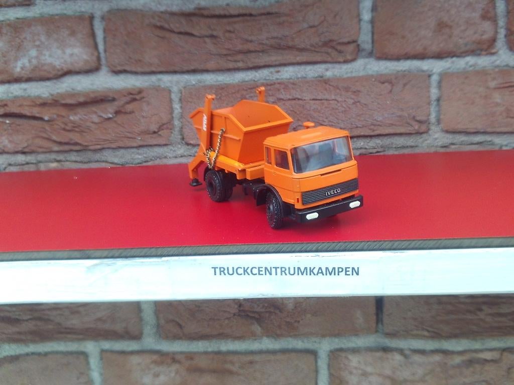 Conrad  Iveco  portaal  auto., Hobby en Vrije tijd, Modelauto's | 1:50, Ophalen of Verzenden, Zo goed als nieuw, Bus of Vrachtwagen