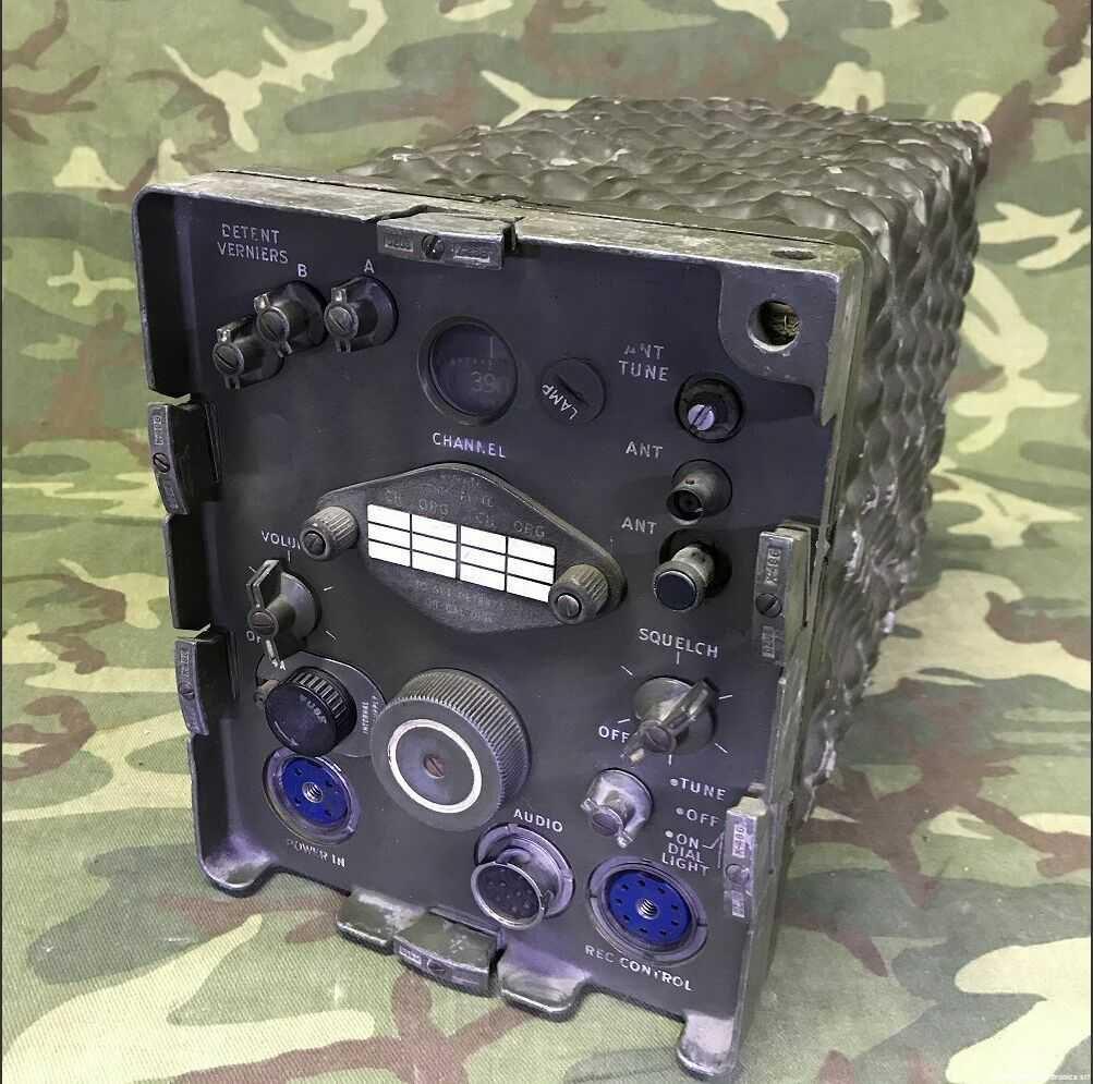 Radio Ontvanger R-110 GRC, Verzamelen, Militaria | Algemeen, Ophalen, Landmacht, Nederland, Overige typen